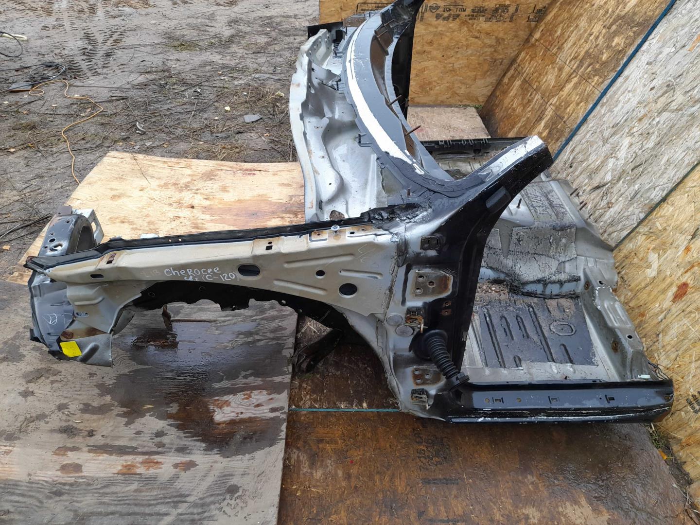 Лонжерон передний левый