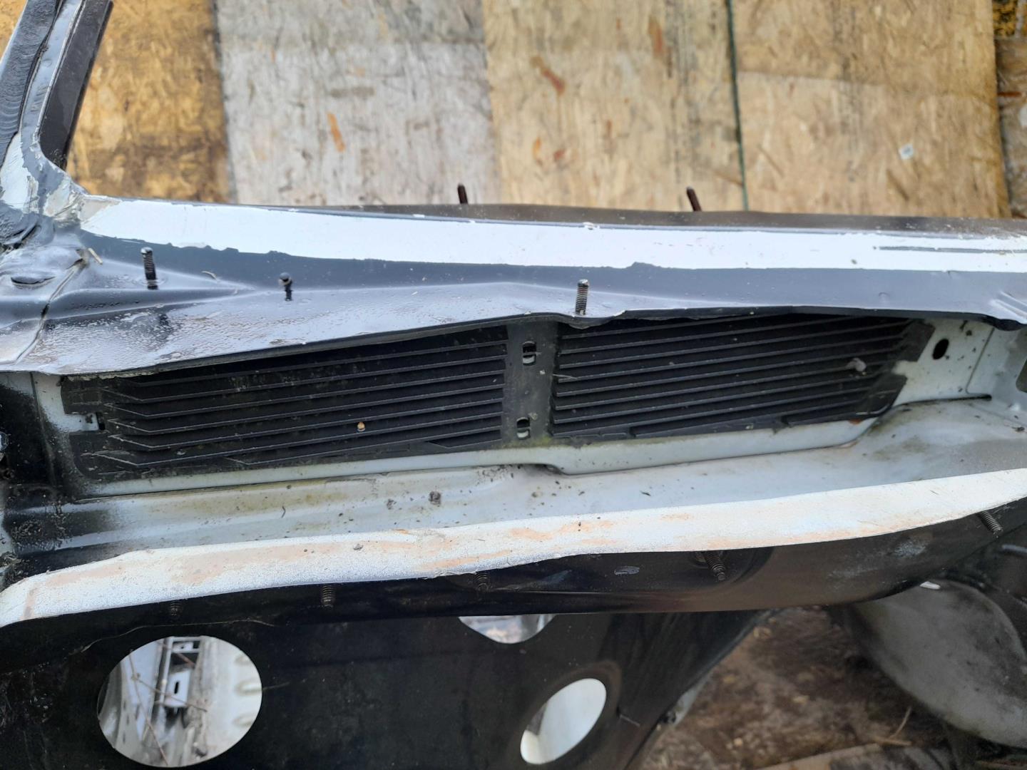 Лонжерон передний левый