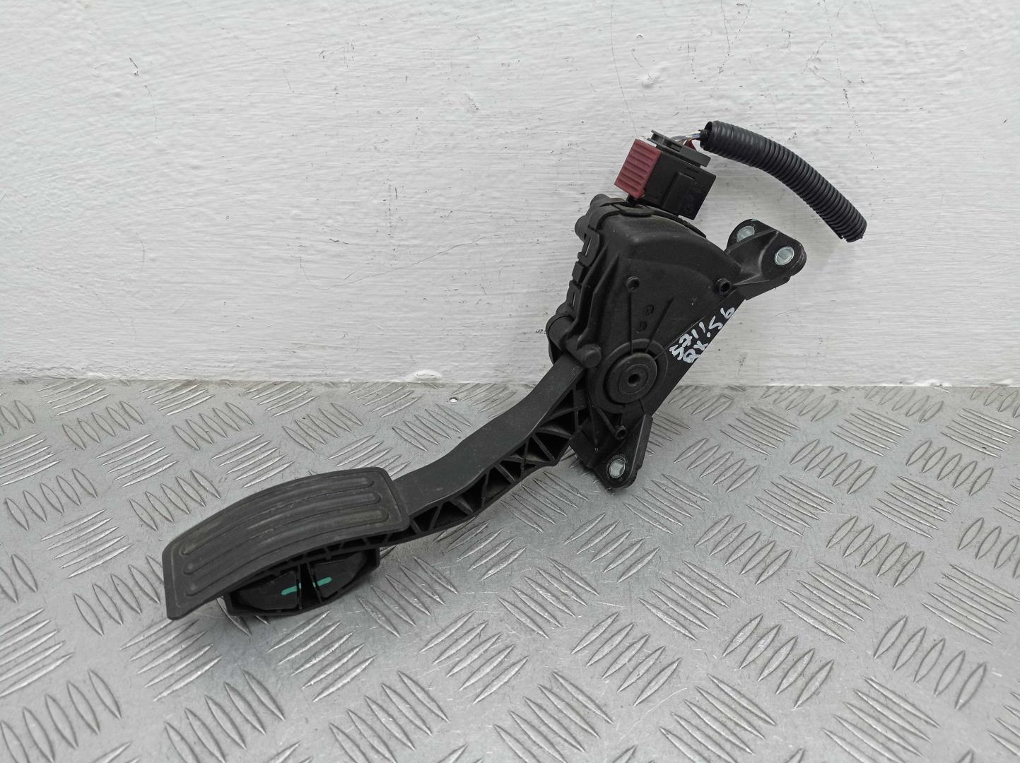 Педаль газа