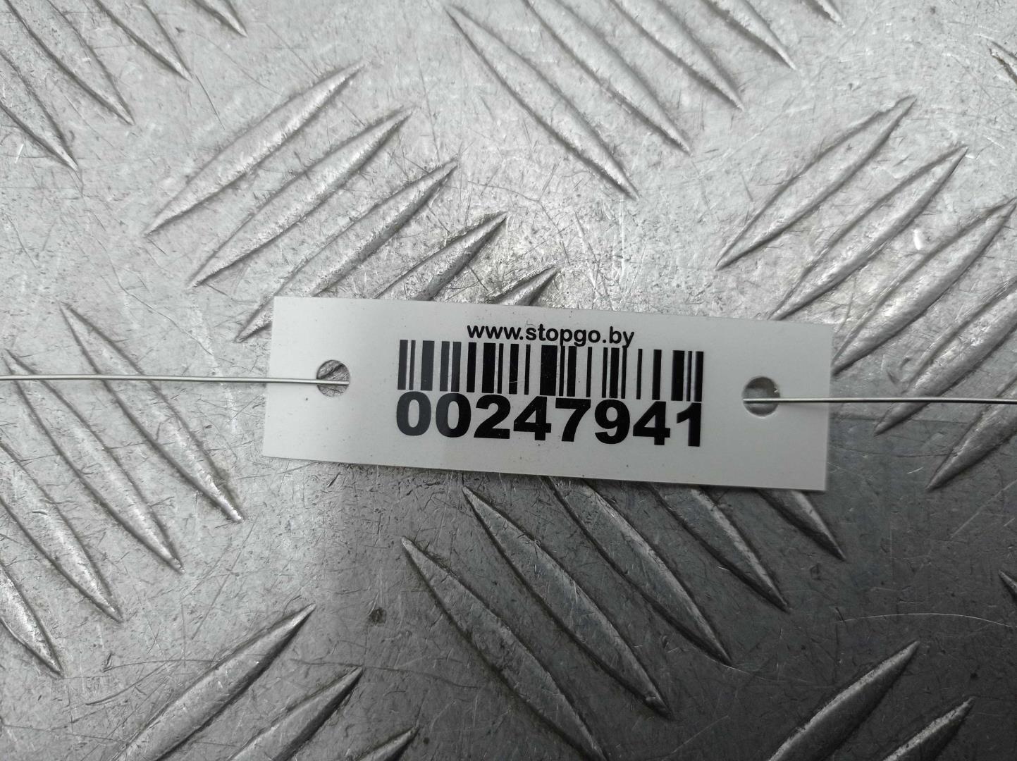 Петля капота левая