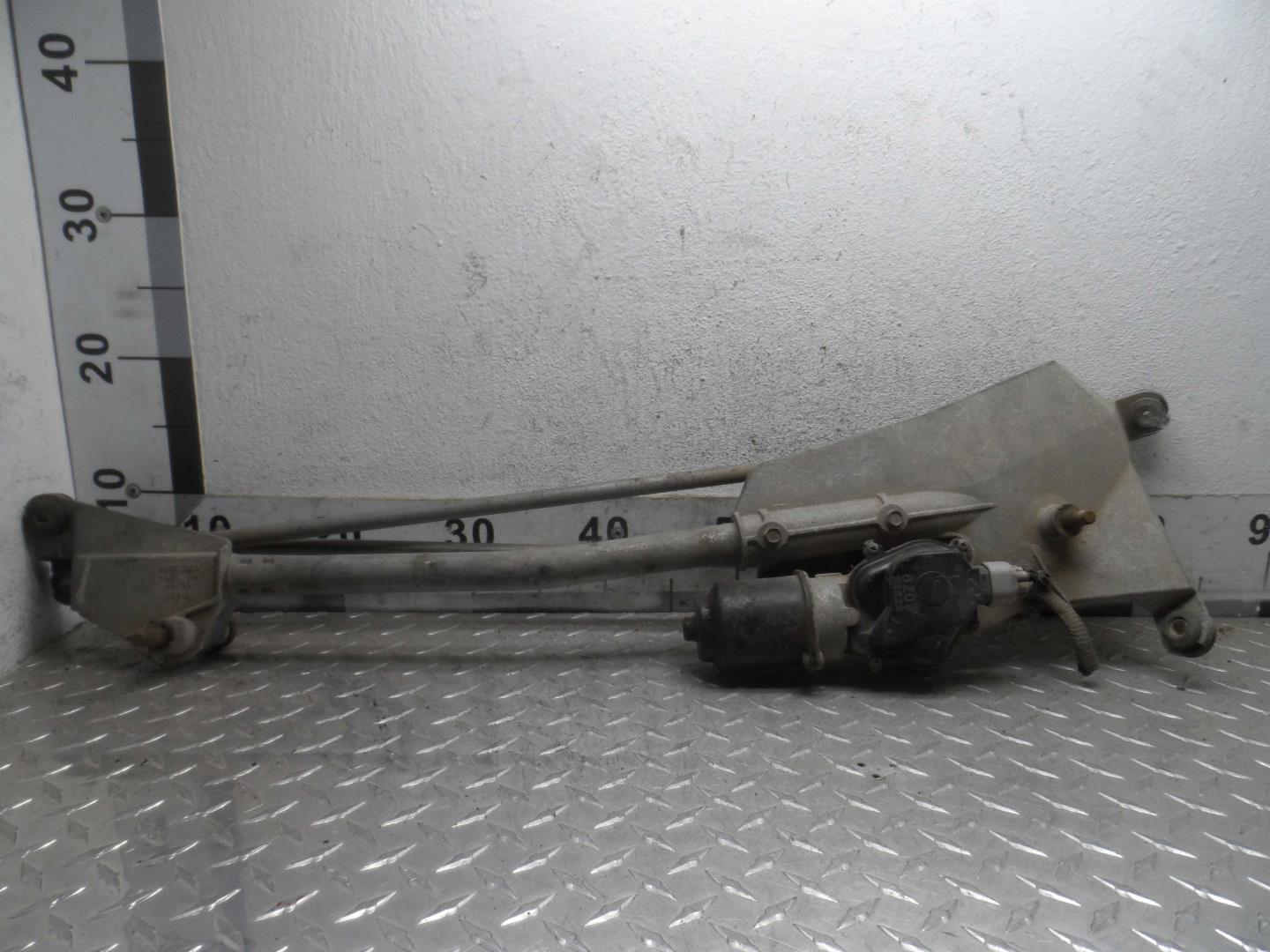 Трапеция стеклоочистителей