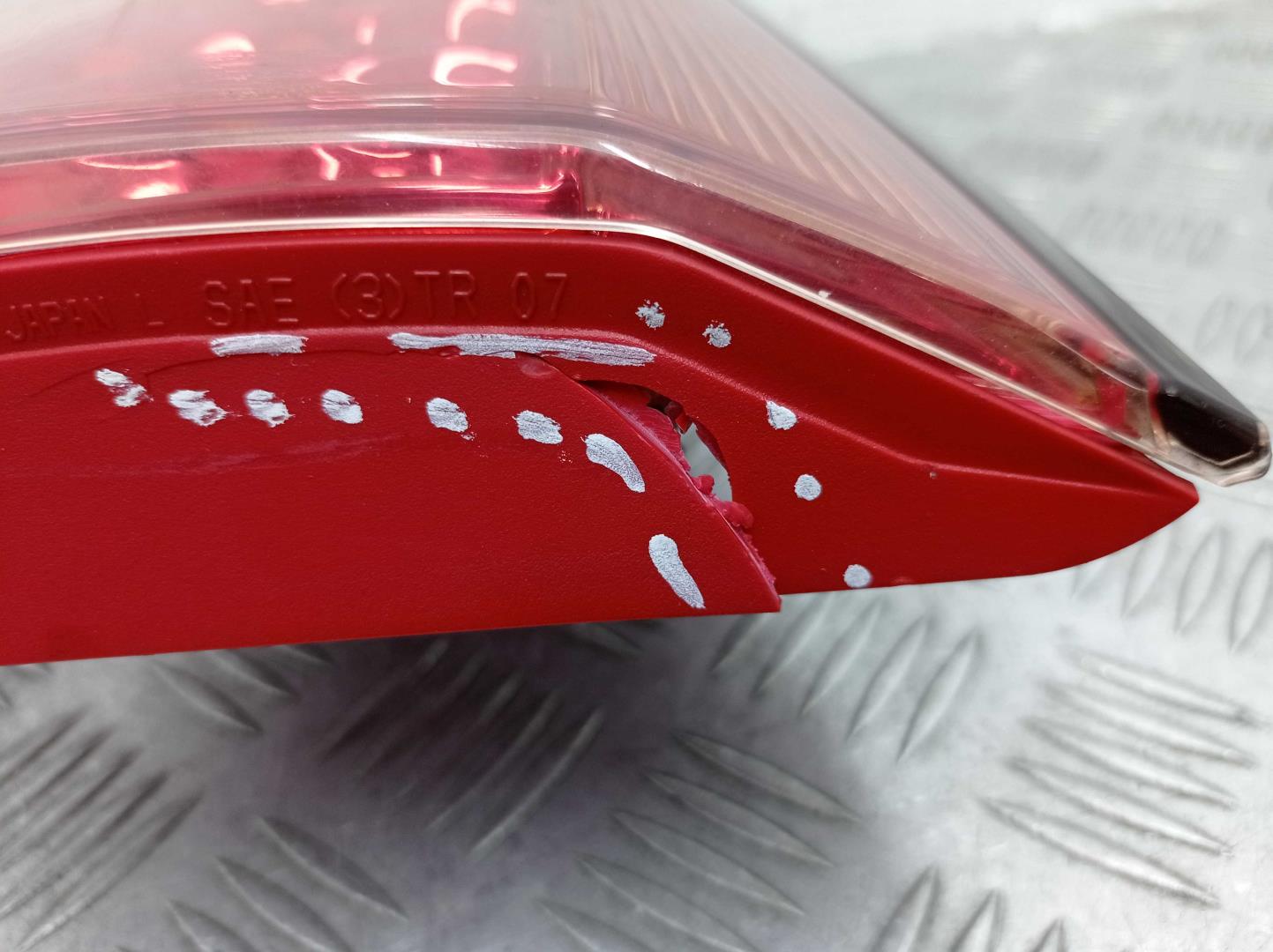 Фонарь задний внутренний левый