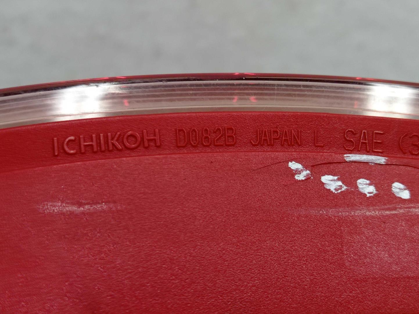 Фонарь задний внутренний левый