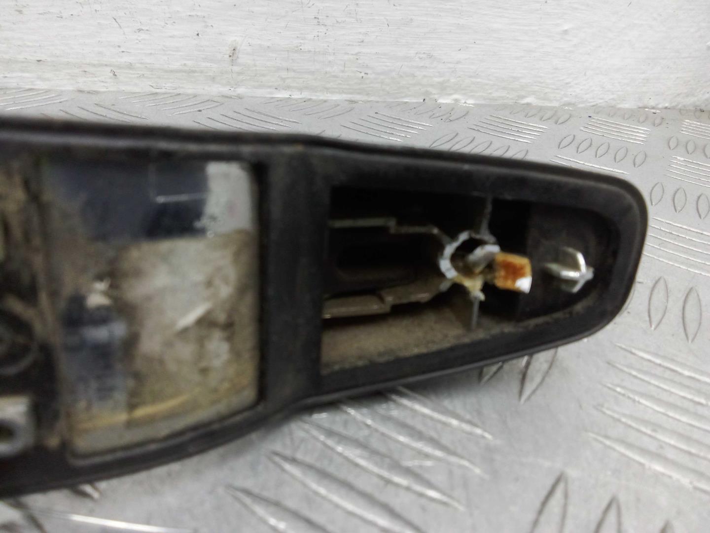 Ручка двери задней наружная левая