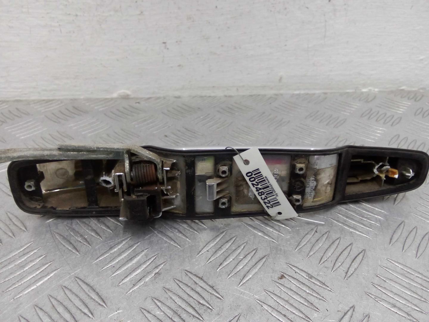 Ручка двери задней наружная левая