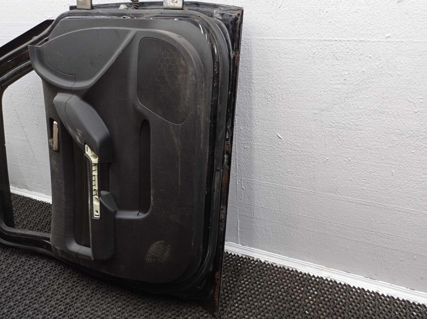 Ручка двери передней наружная левая