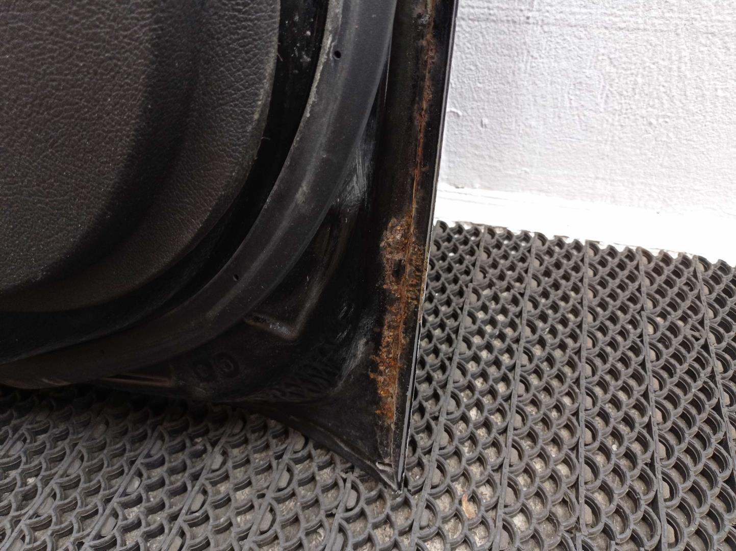 Ручка двери передней наружная левая