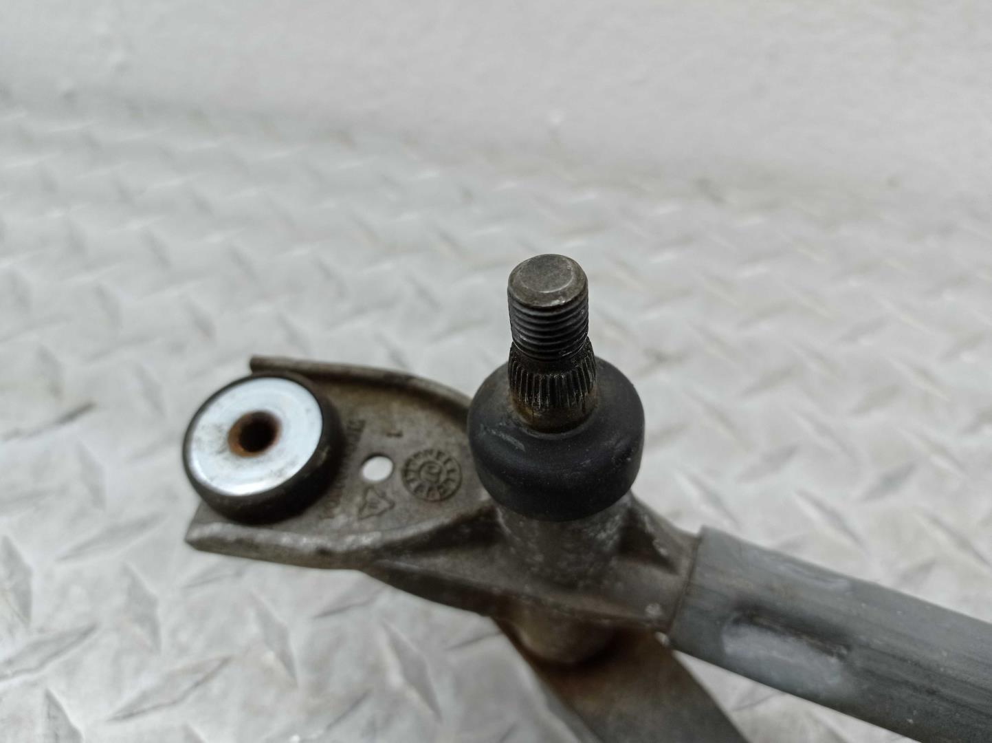 Трапеция стеклоочистителей