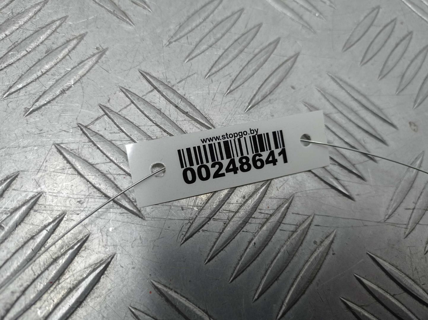 Фонарь задний наружный левый