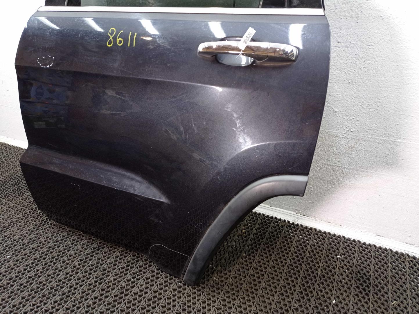 Замок двери задней левой