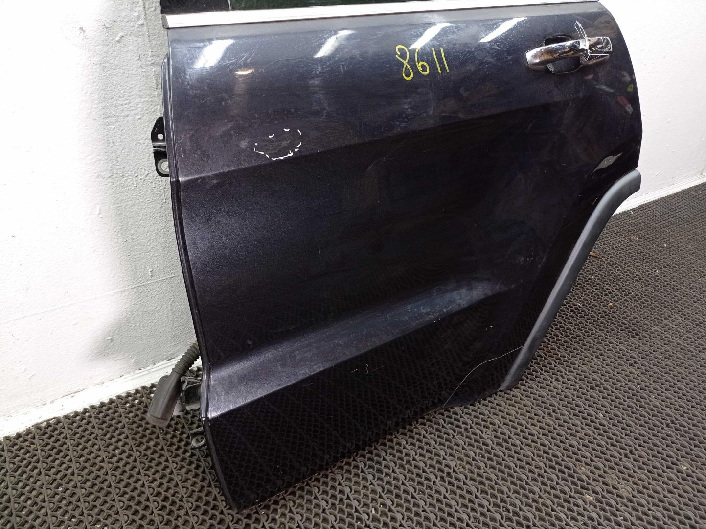 Замок двери задней левой