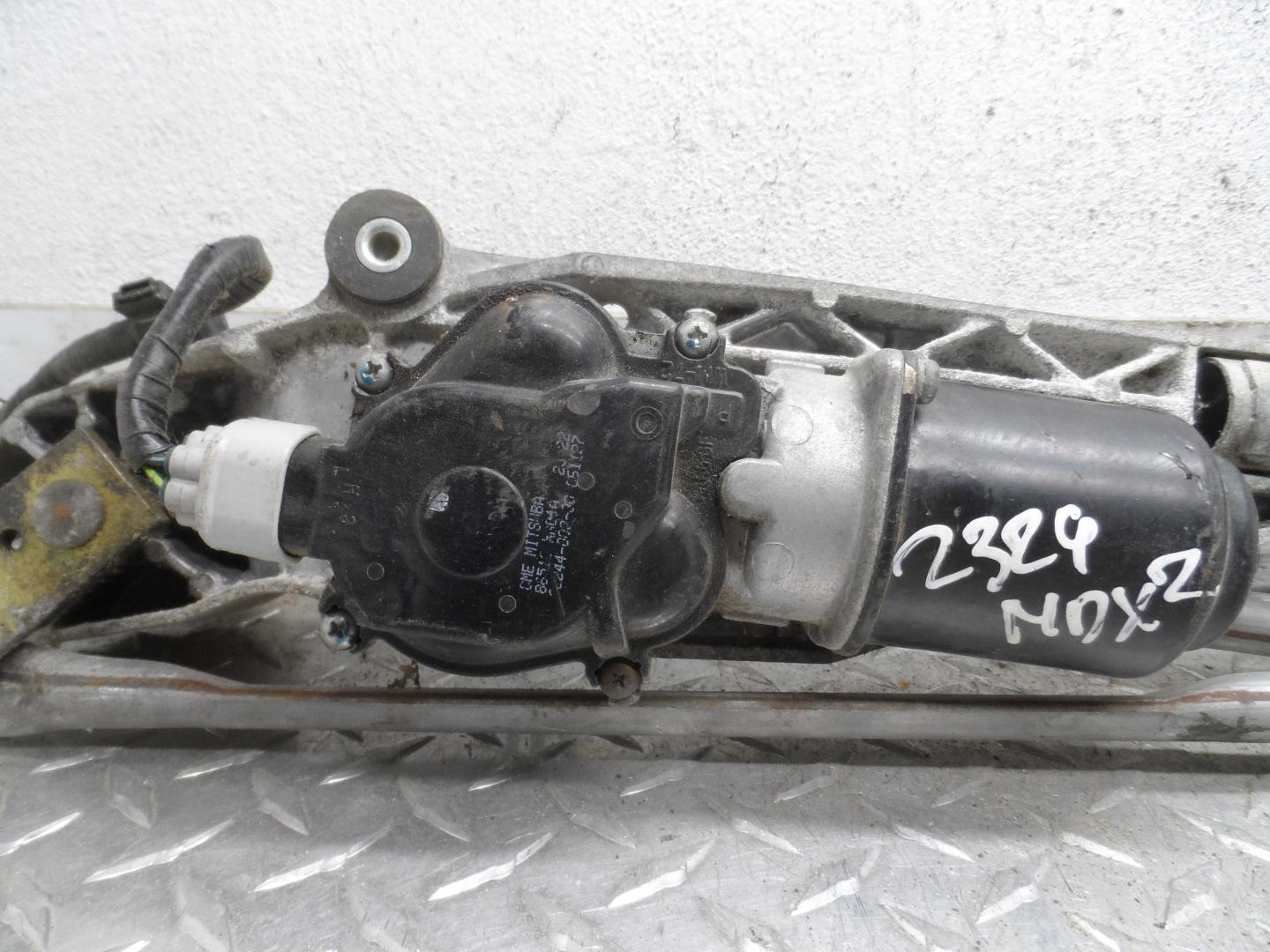 Трапеция стеклоочистителей