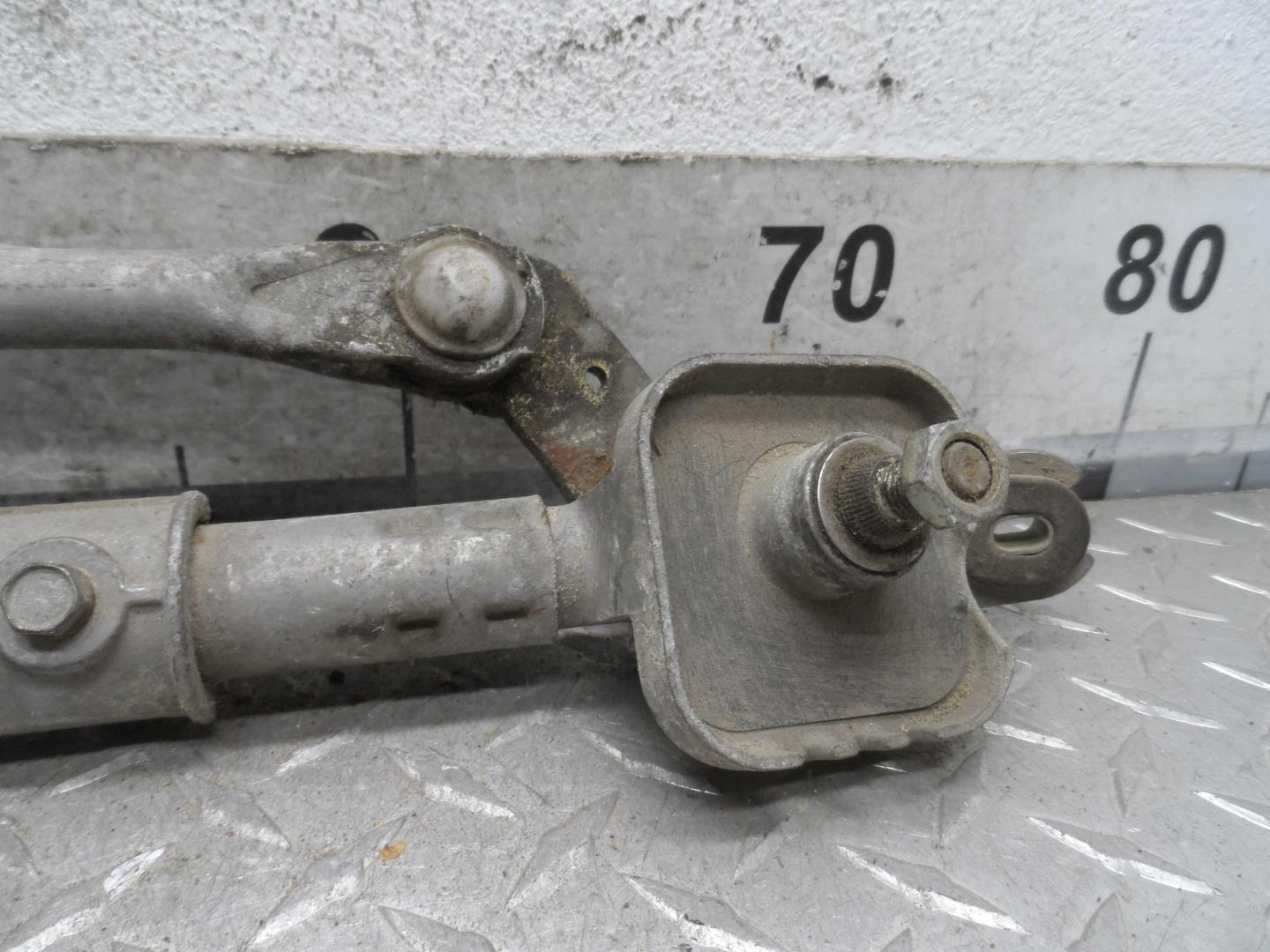 Трапеция стеклоочистителей