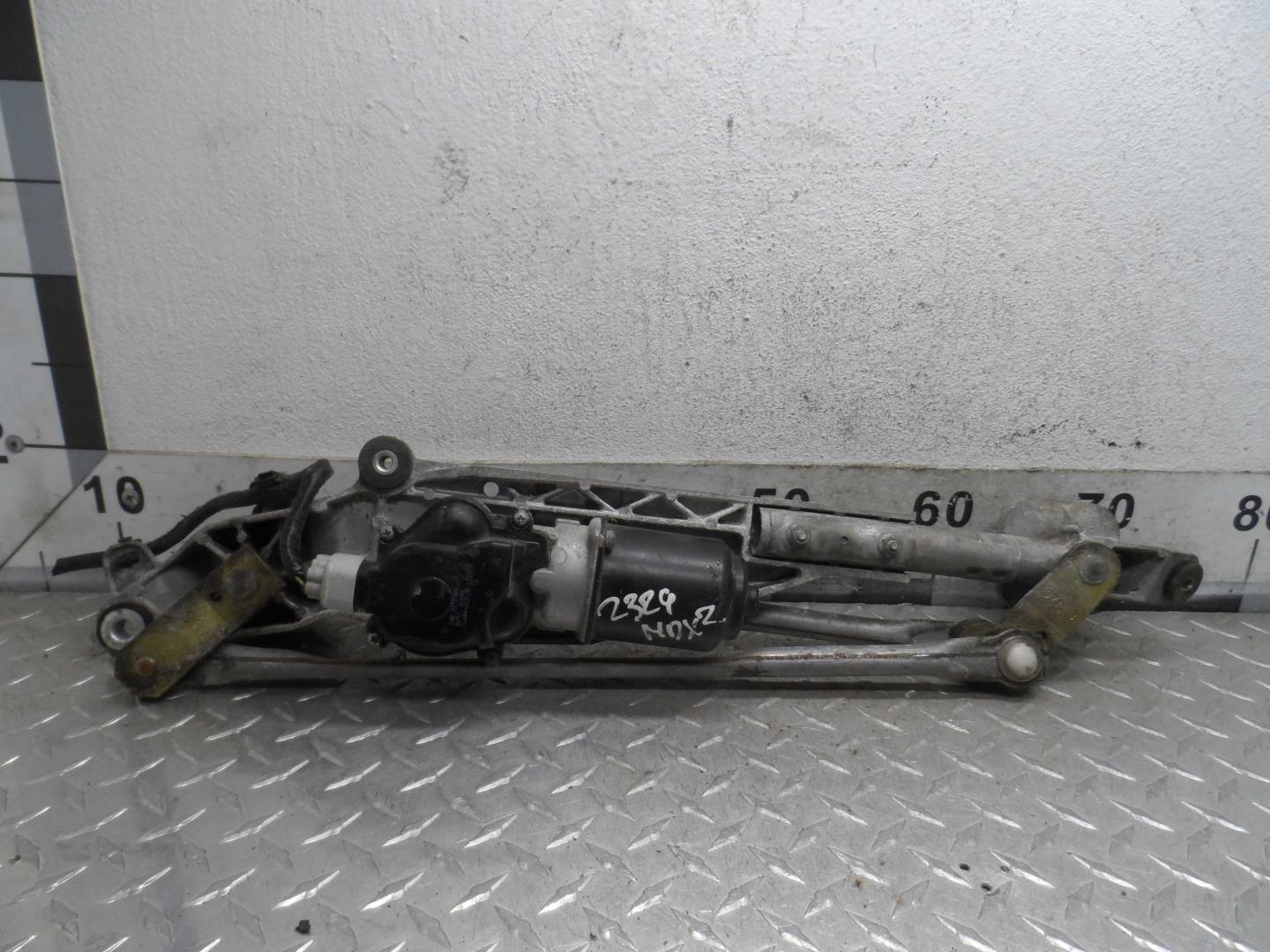 Трапеция стеклоочистителей