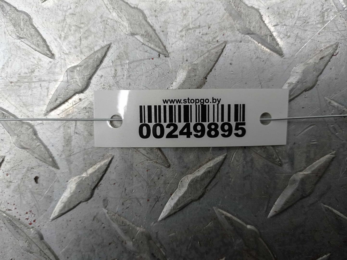 Стекло двери передней правой