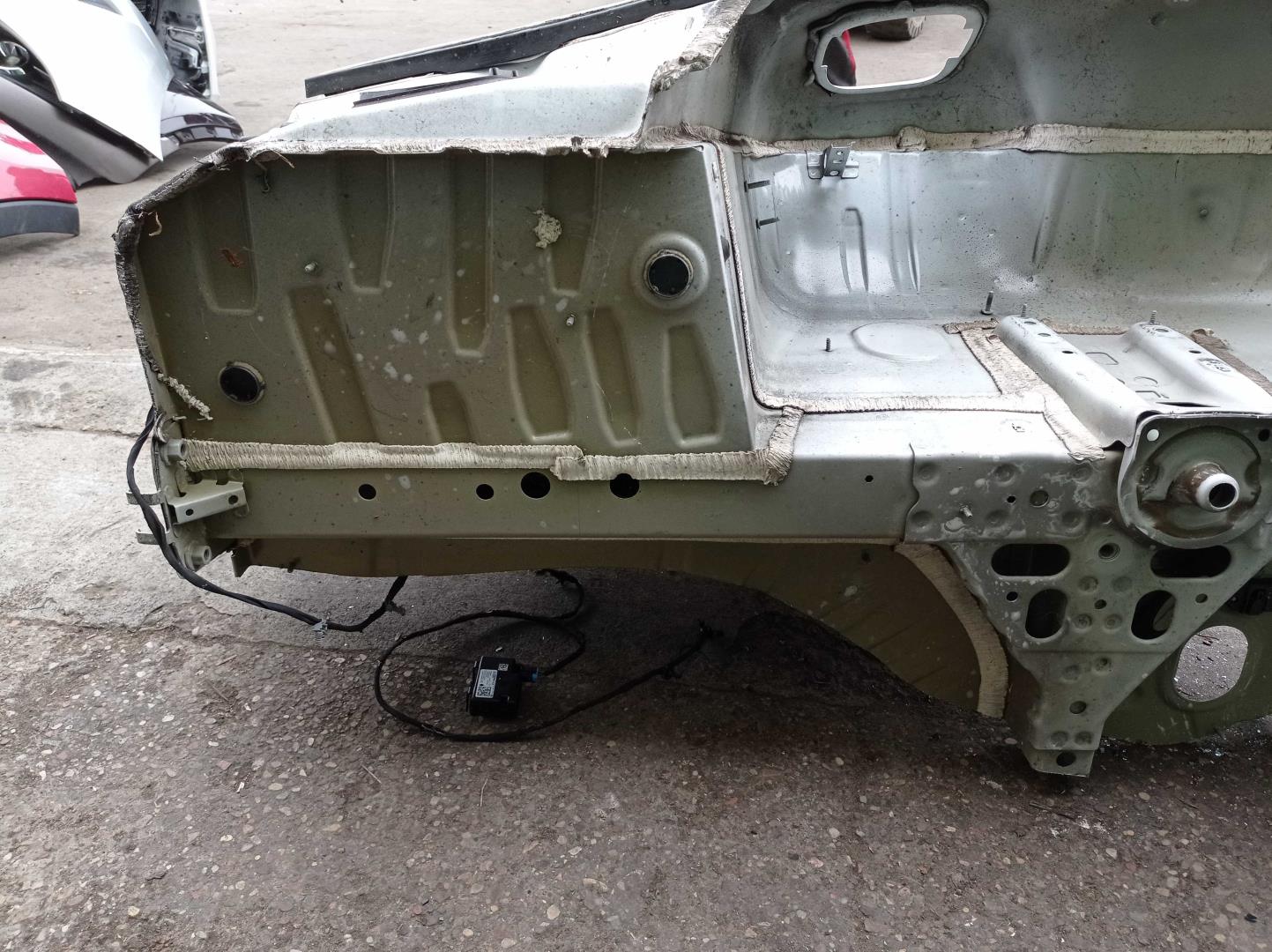 Стекло кузовное глухое правое