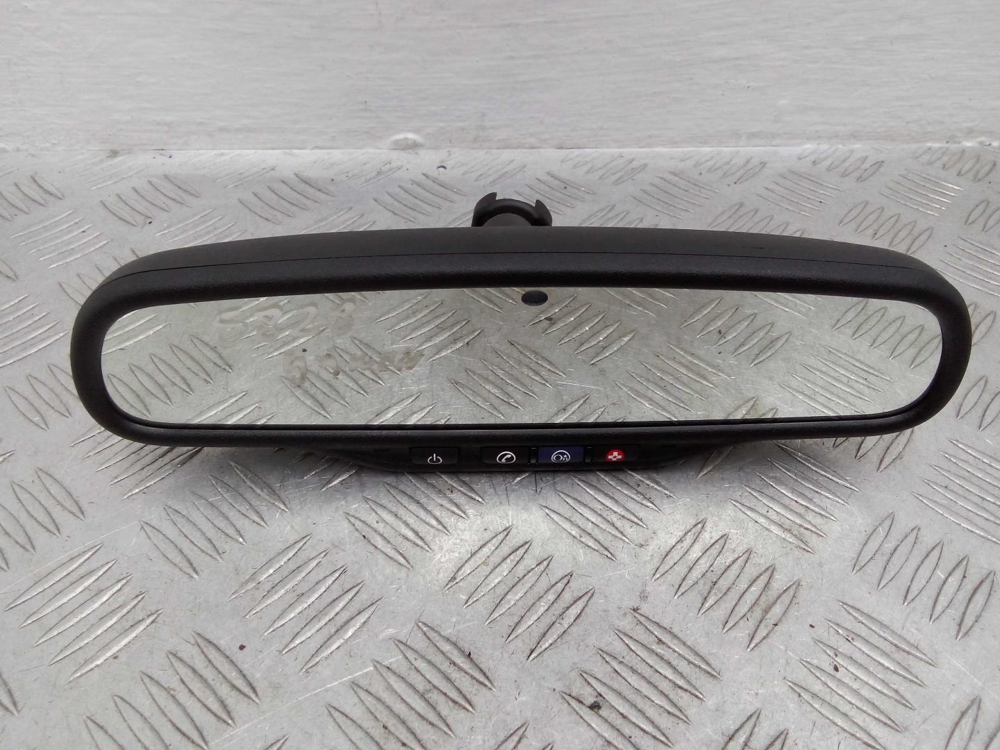 Зеркало заднего вида