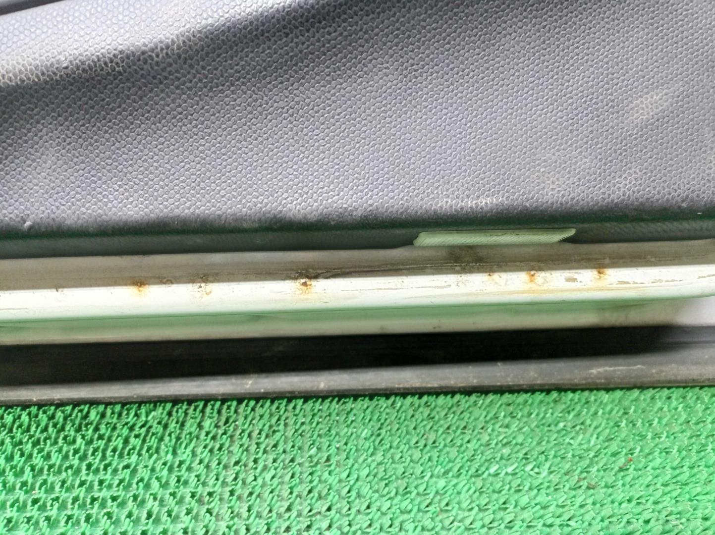 Ручка двери передней наружная левая