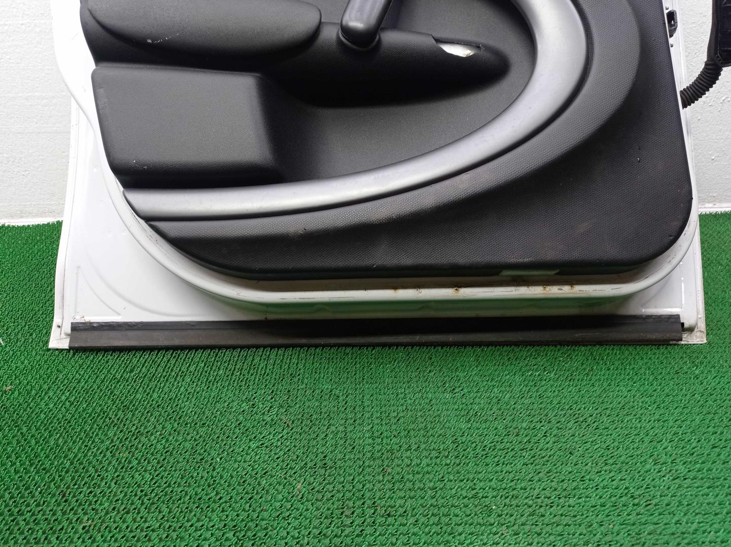 Ограничитель двери