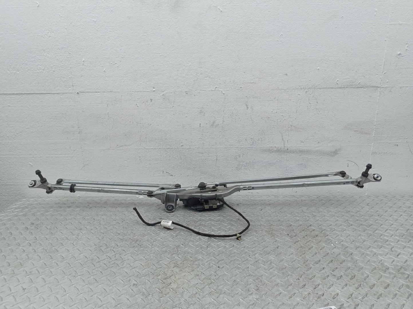 Трапеция стеклоочистителей