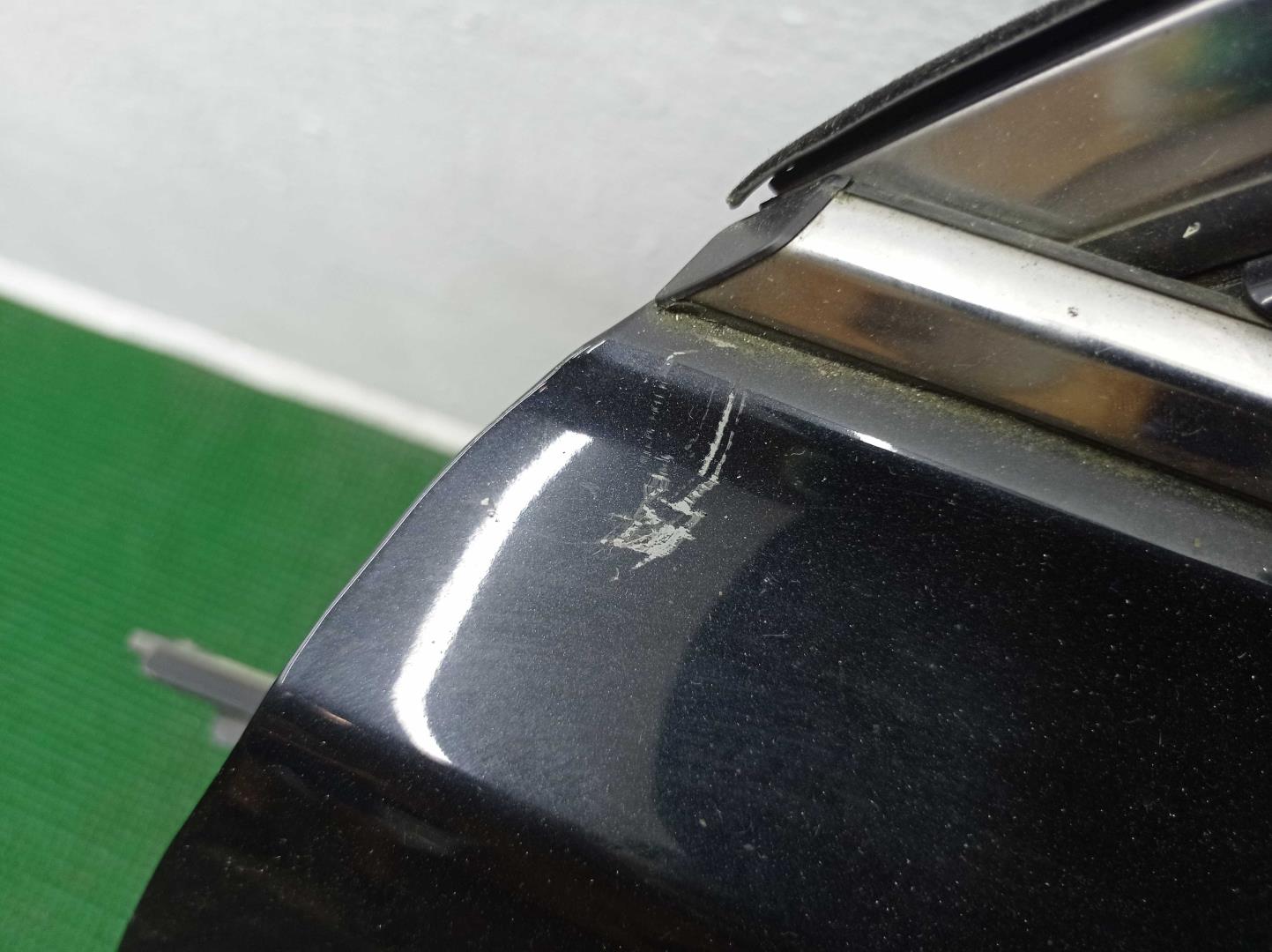 Замок двери передней левой