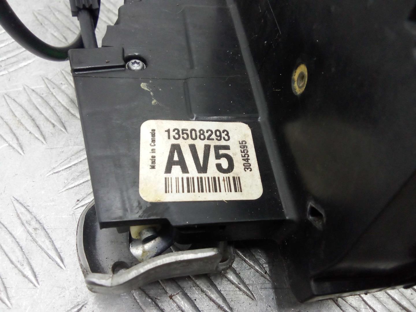 Замок двери задней правой