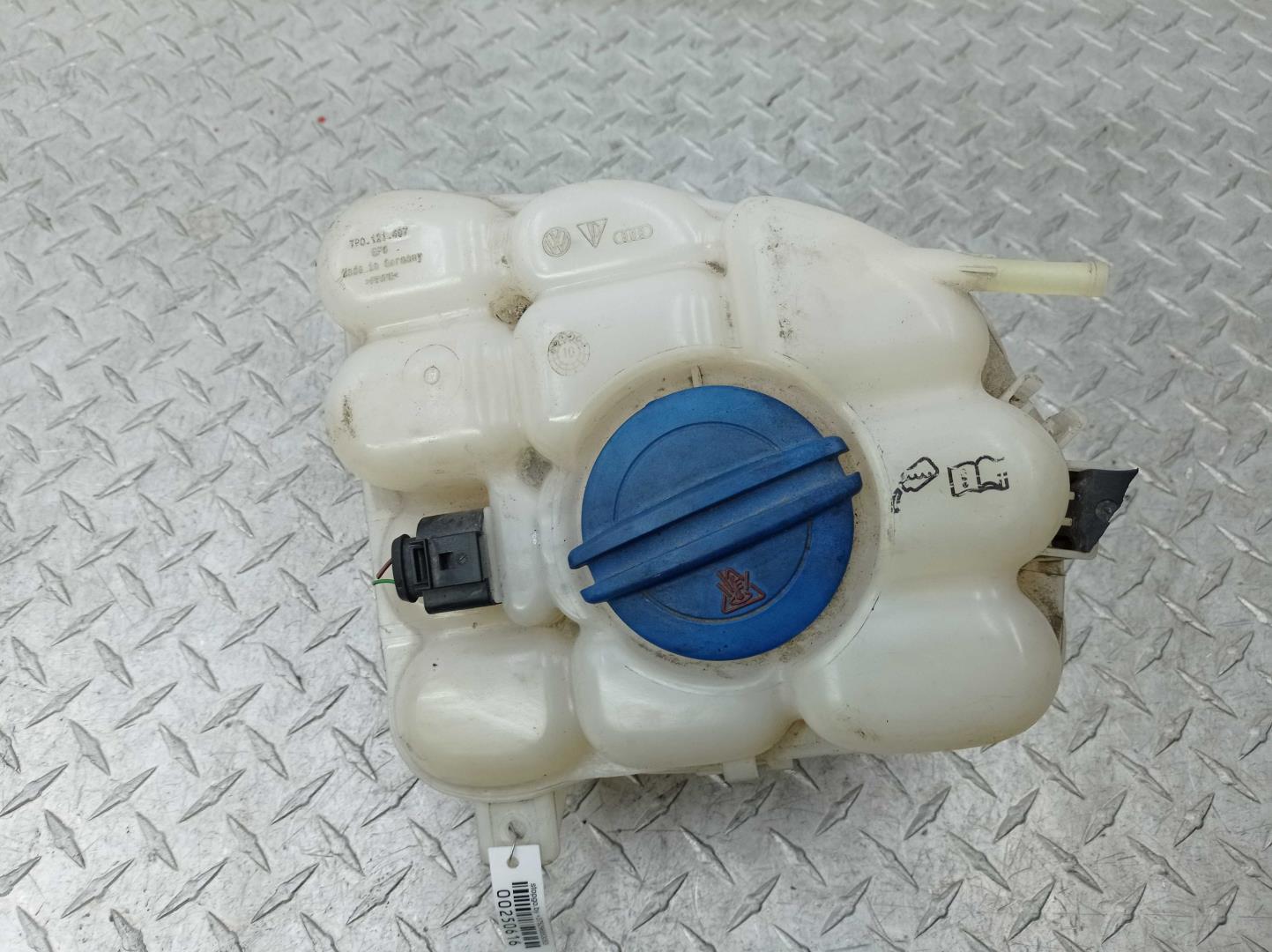 Бачок расширительный