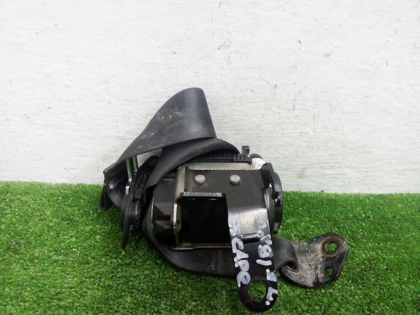 Ремень безопасности