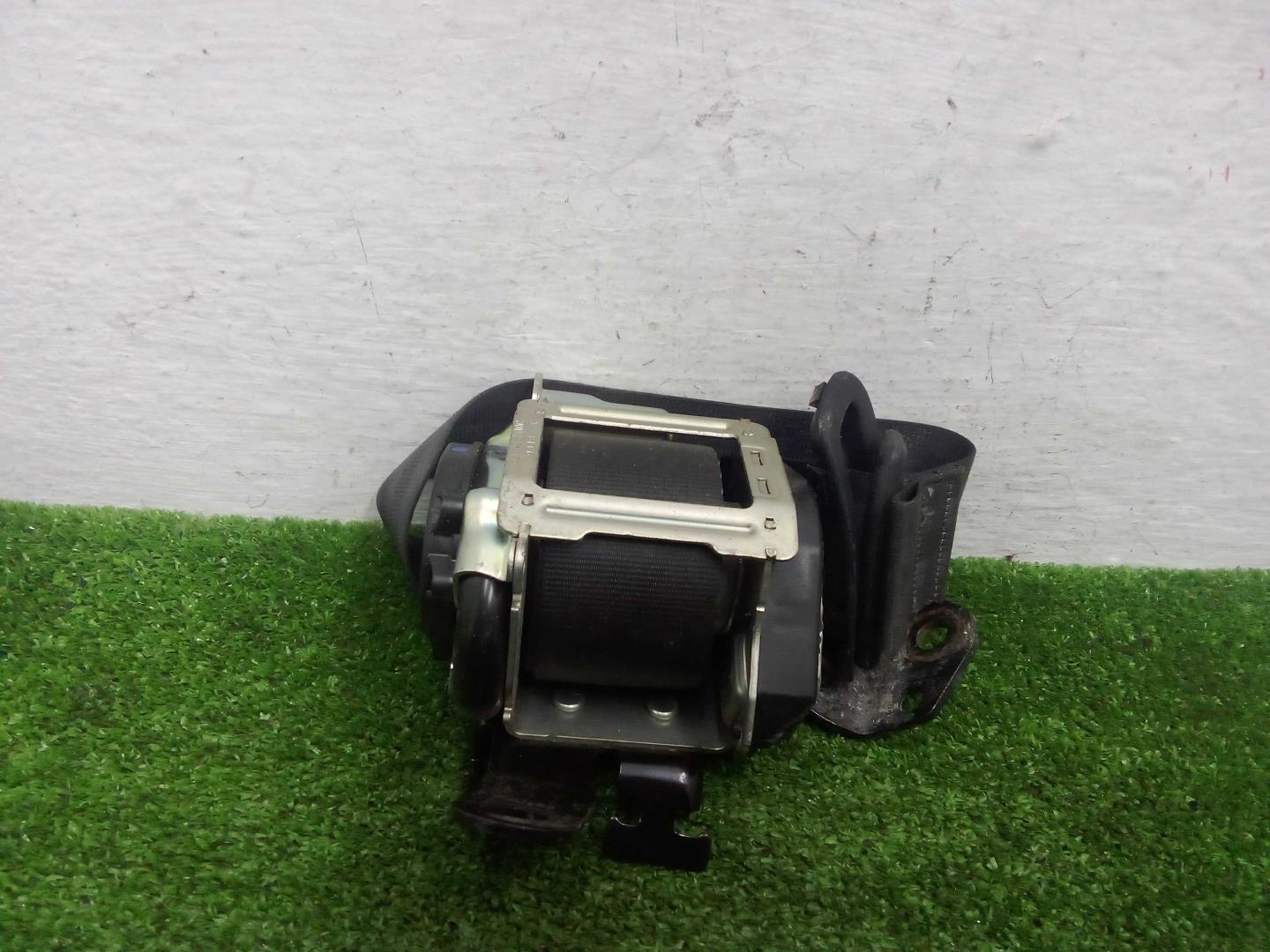 Ремень безопасности