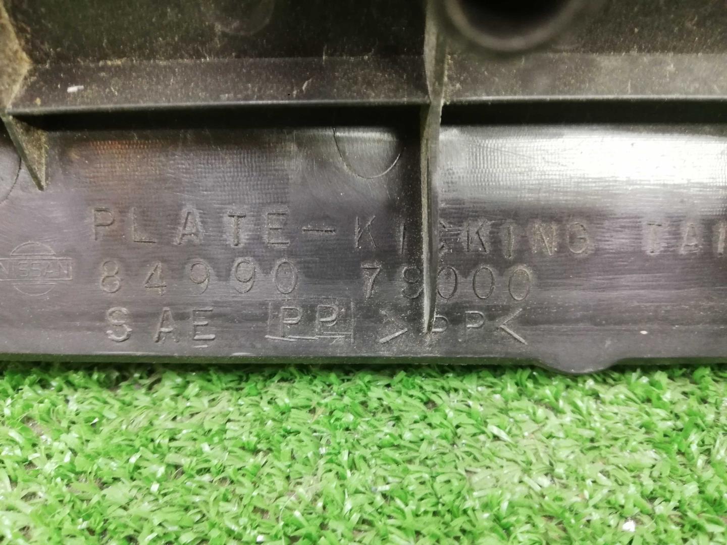 Накладка крышки багажника