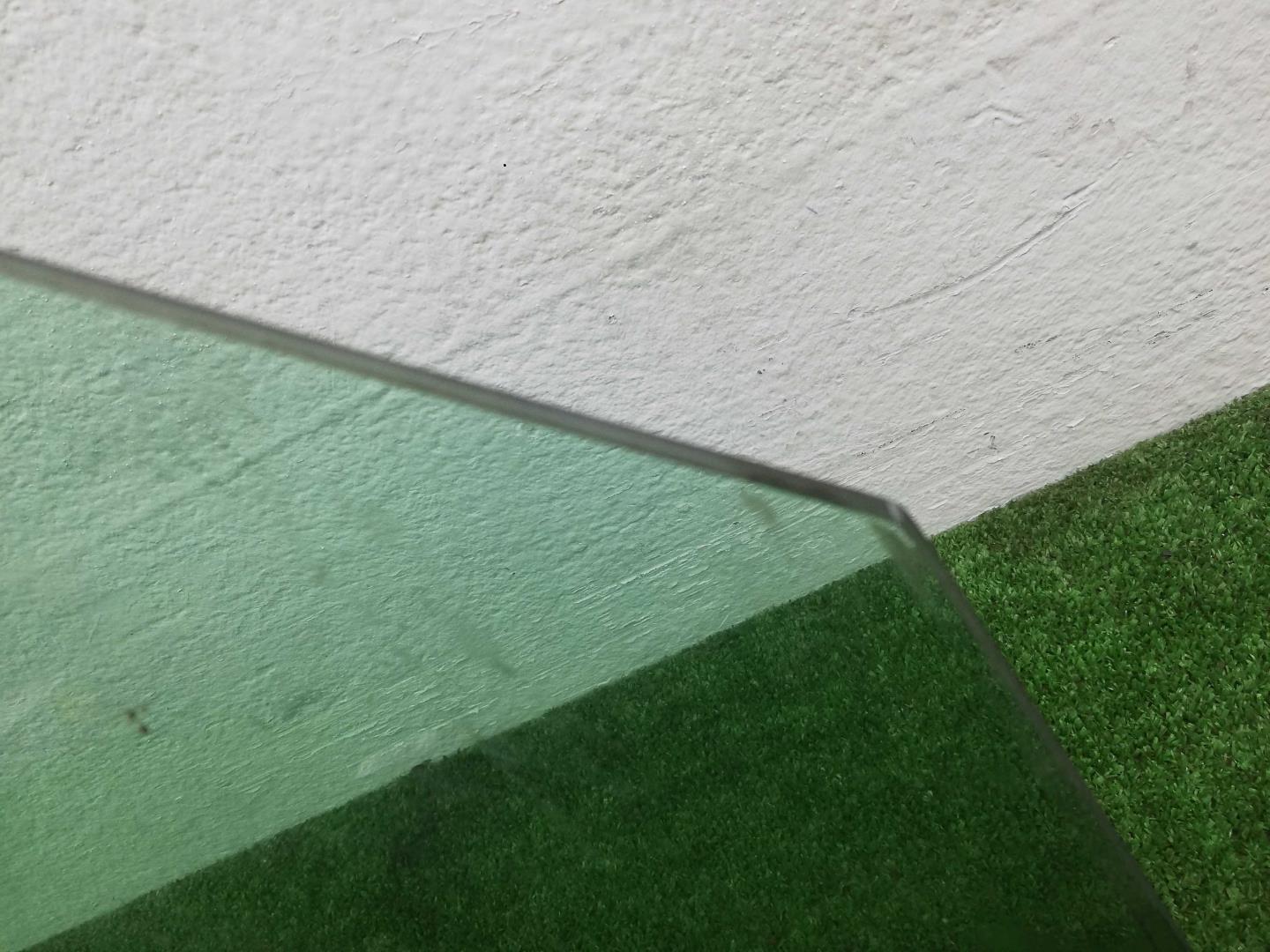 Стекло двери передней правой