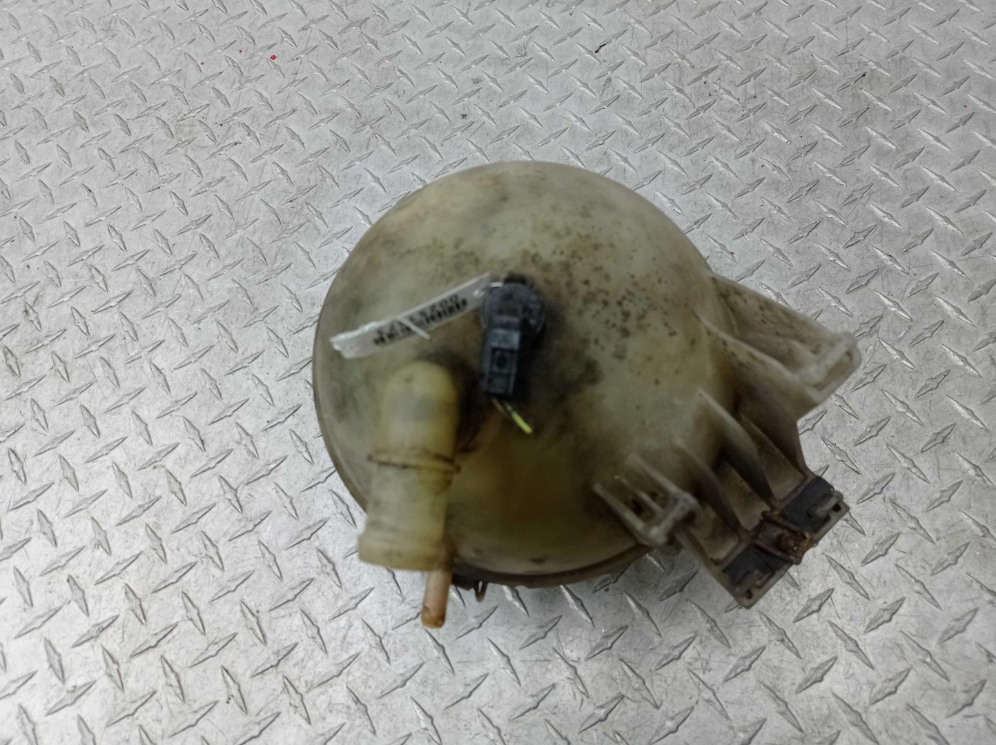 Бачок расширительный