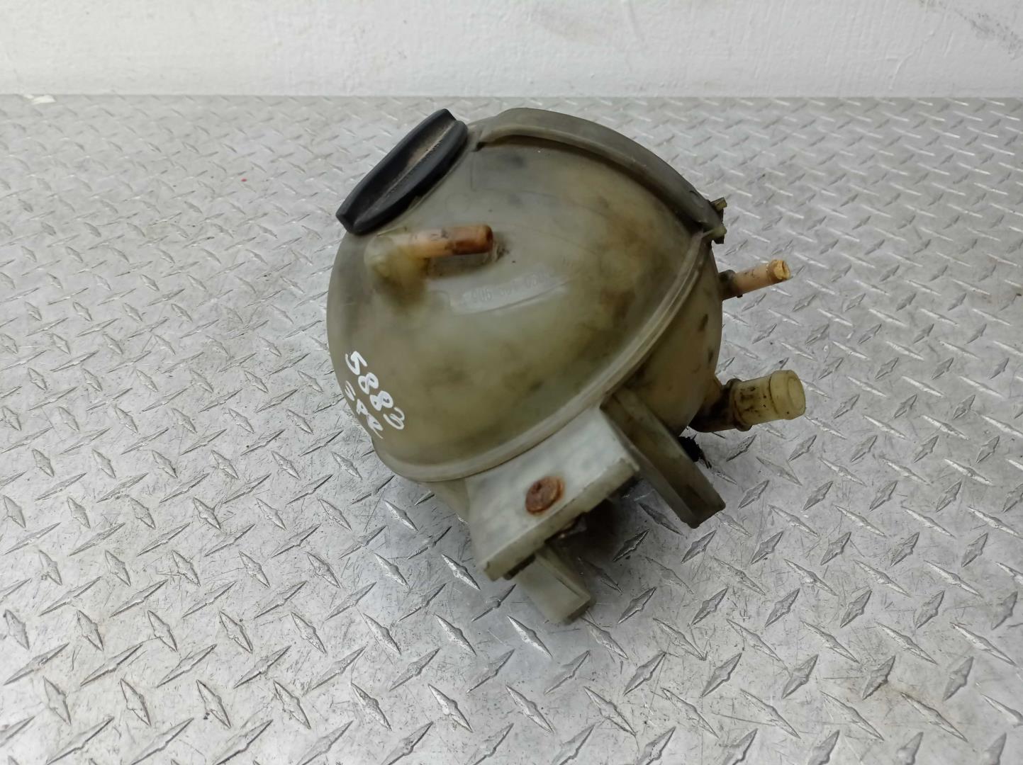 Бачок расширительный