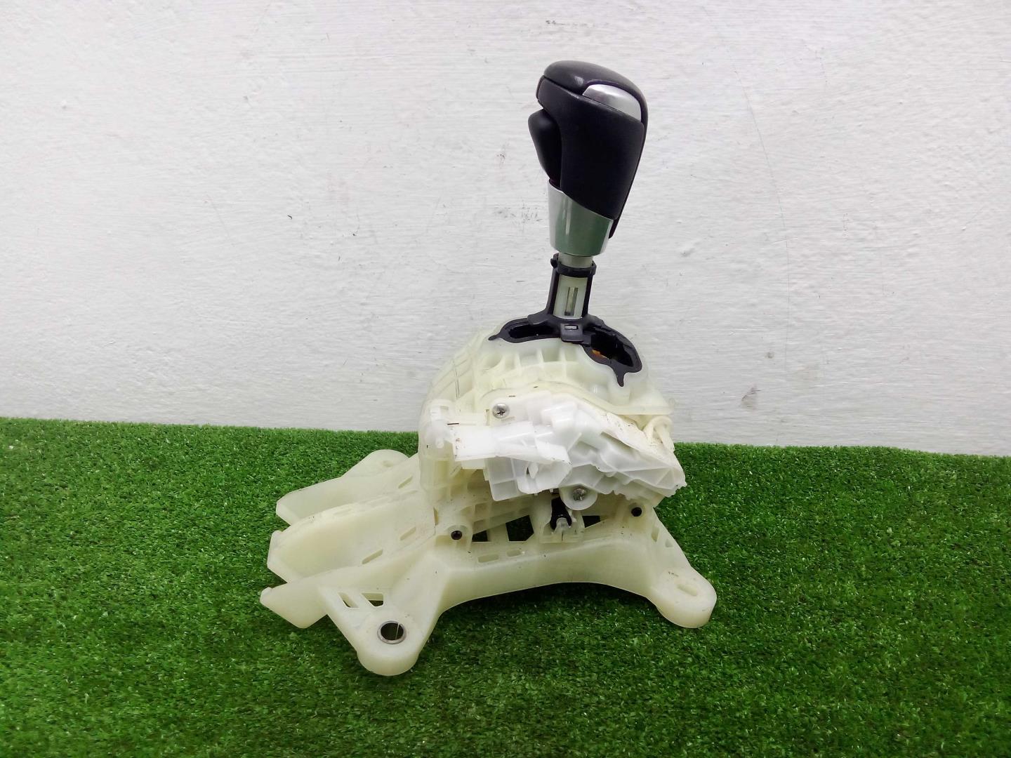 Кулиса МКПП / АКПП