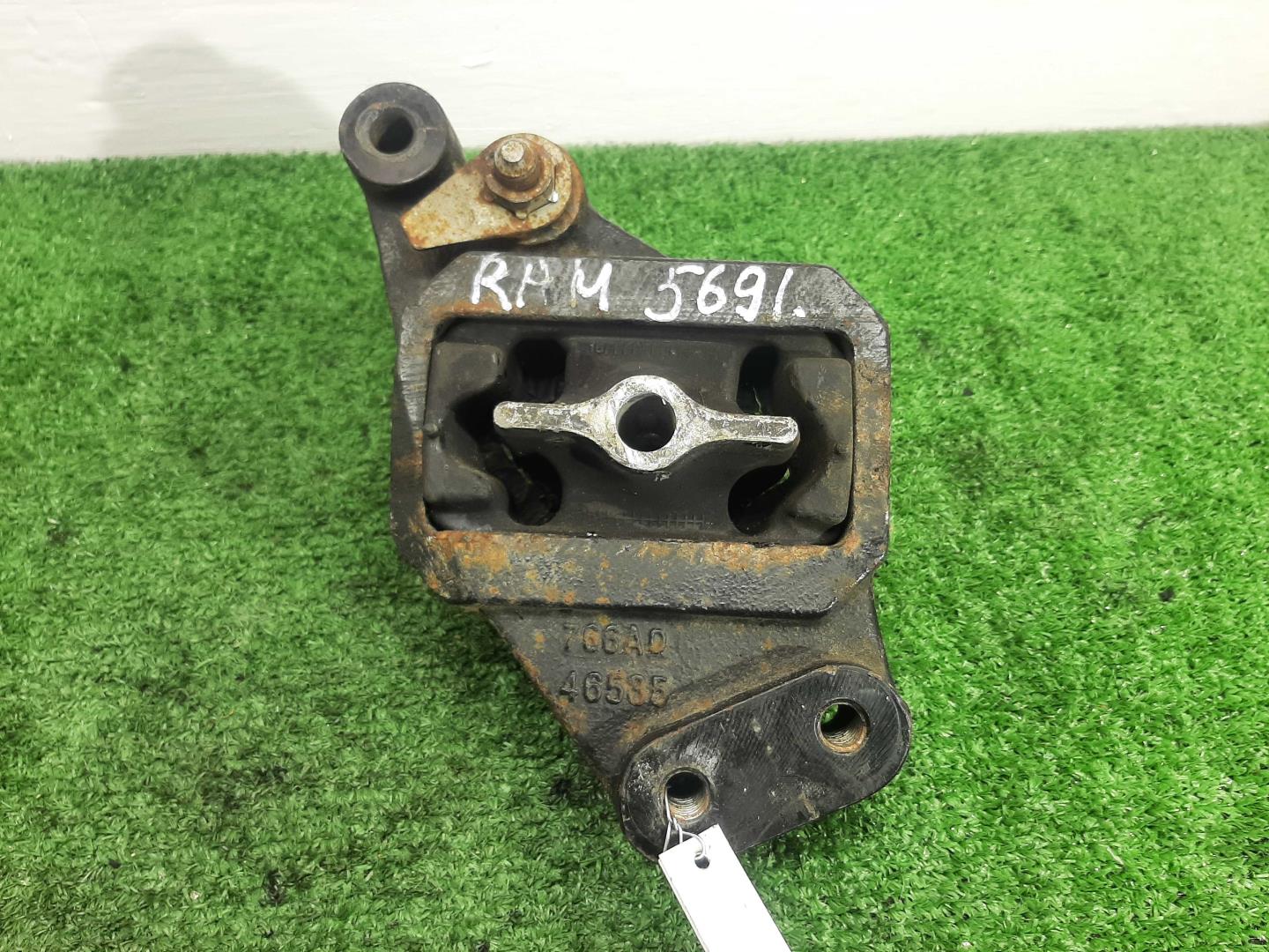 Опора двигателя