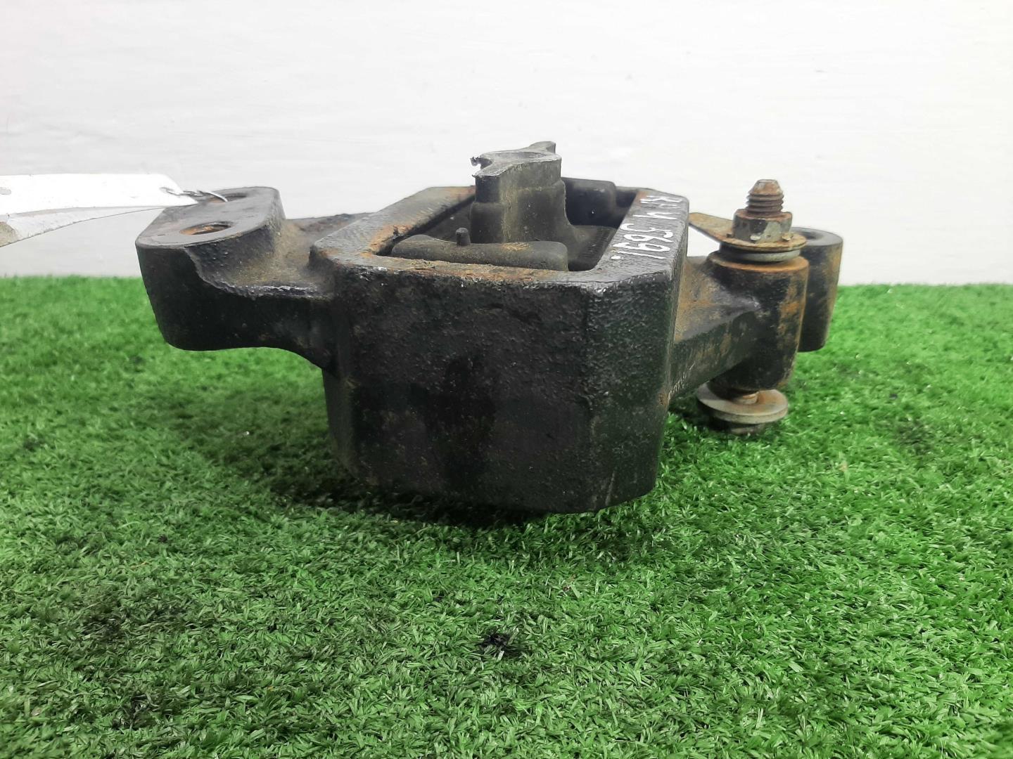 Опора двигателя