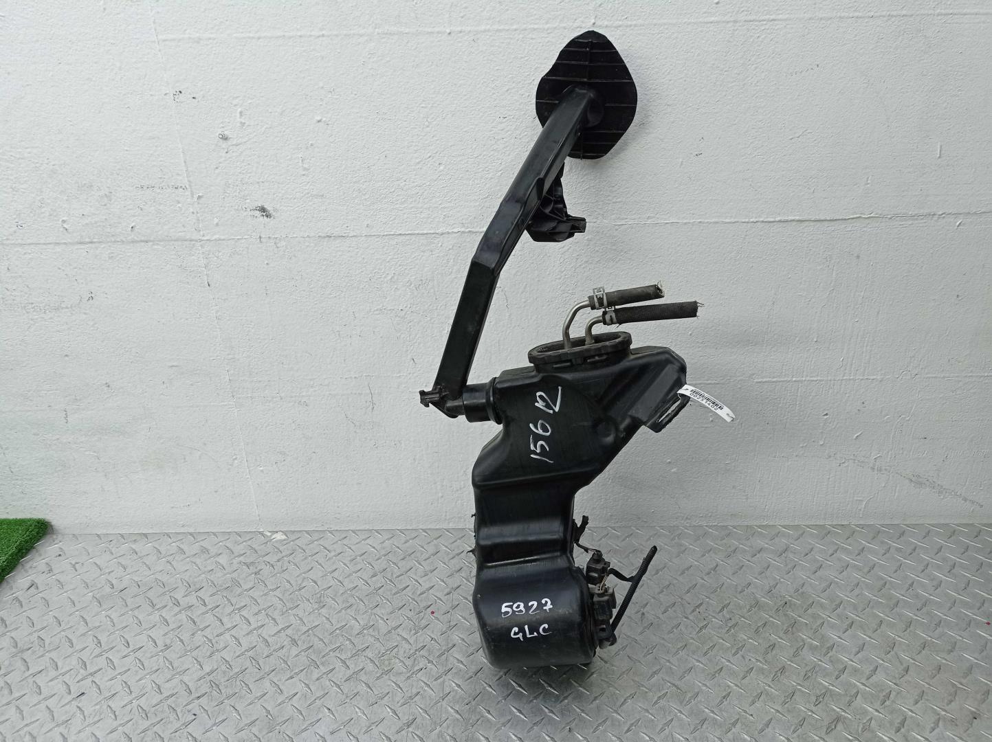 Бачок омывателя лобового стекла