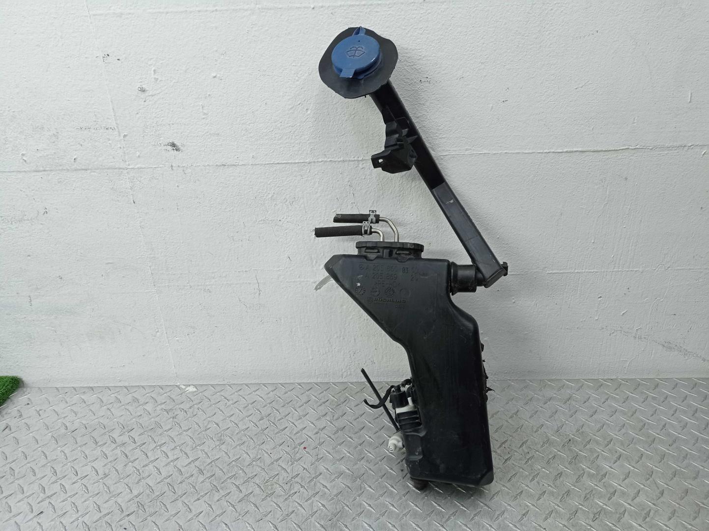 Бачок омывателя лобового стекла