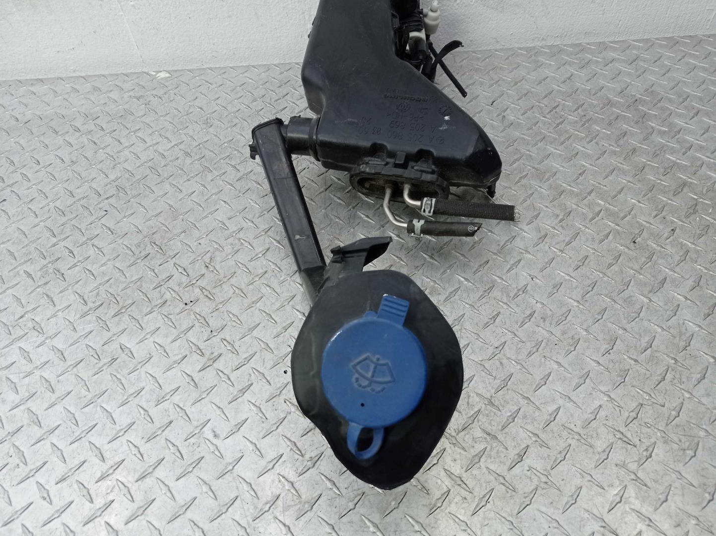 Бачок омывателя лобового стекла