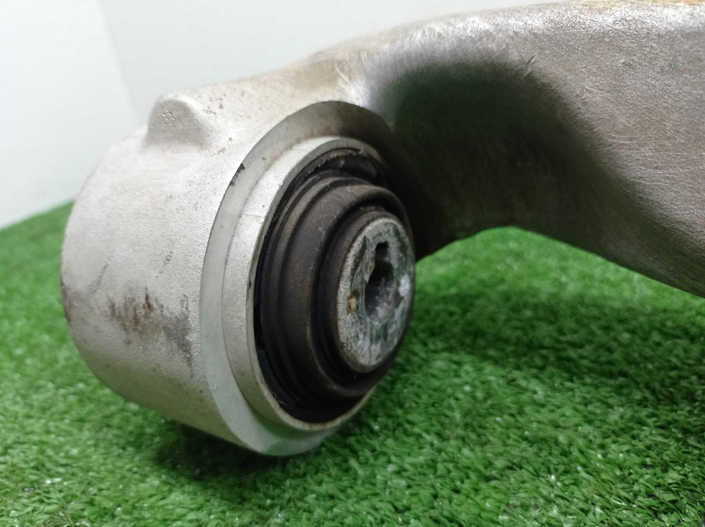 Рычаг передний нижний левый