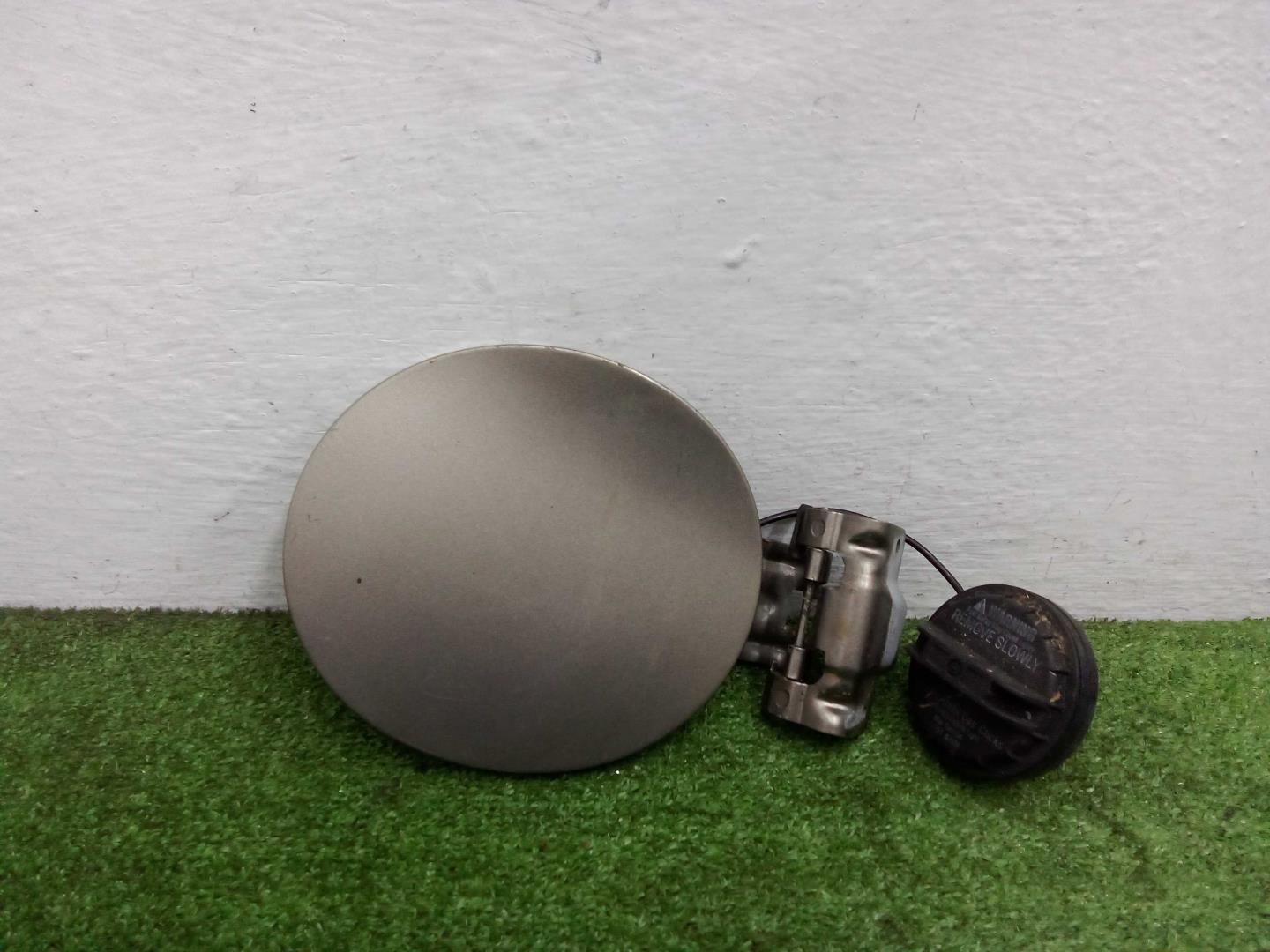 Лючок бензобака