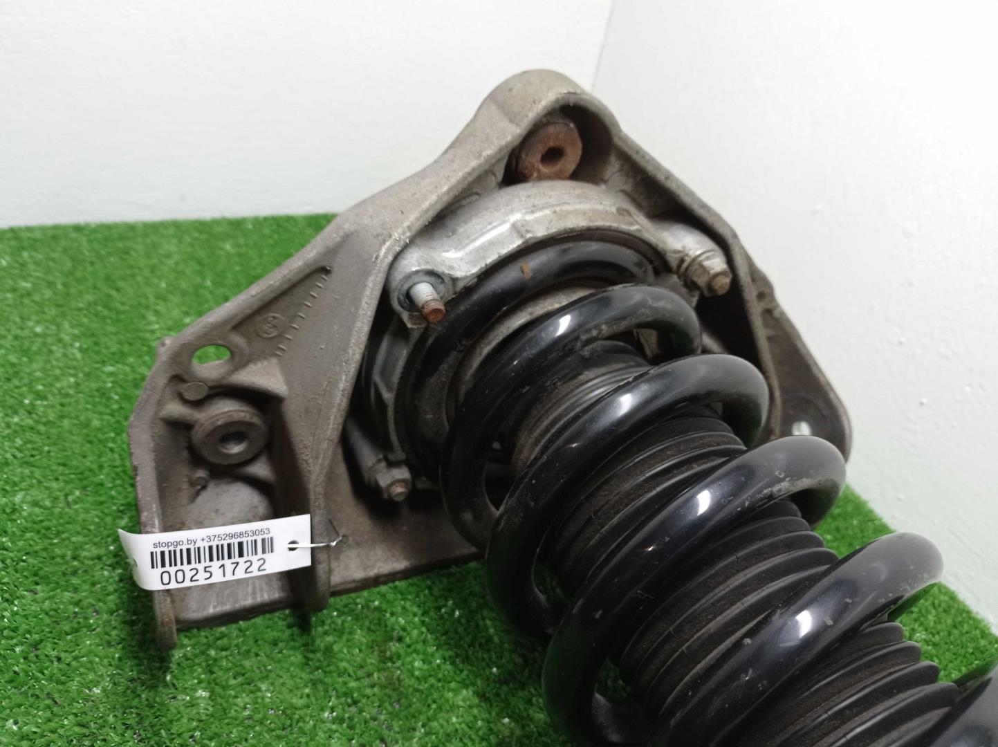 Амортизатор передний правый