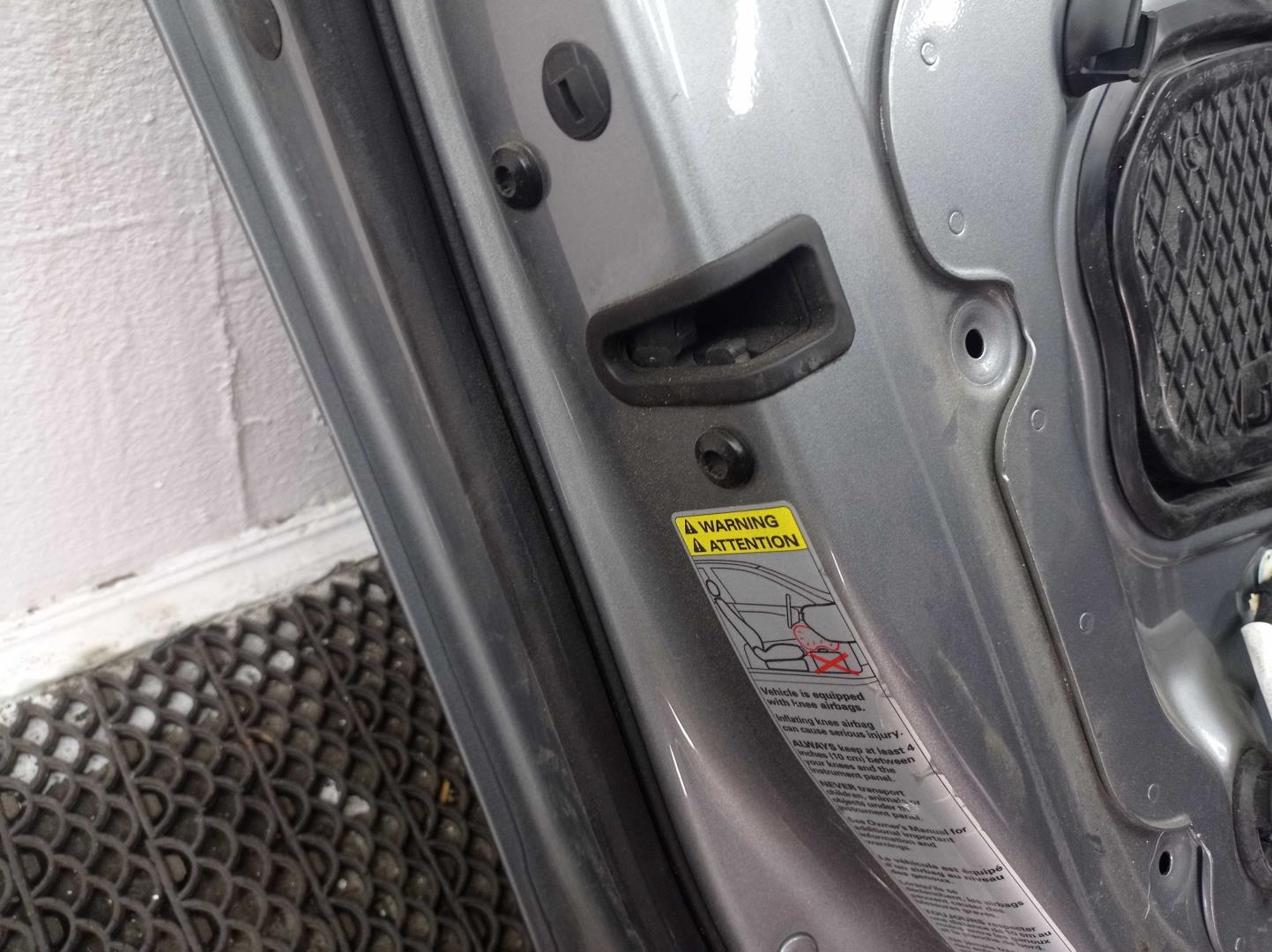 Ограничитель двери