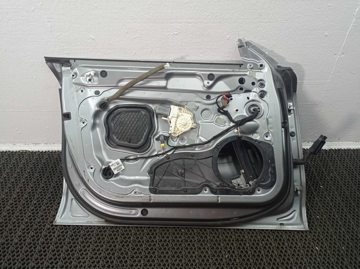 Ограничитель двери