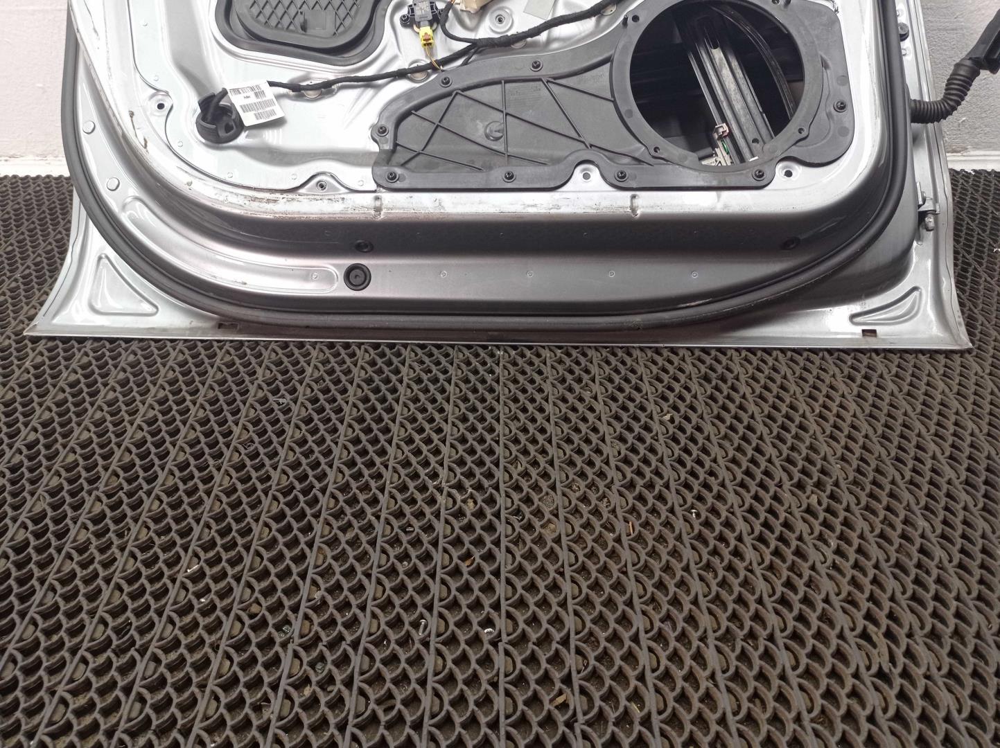 Ограничитель двери