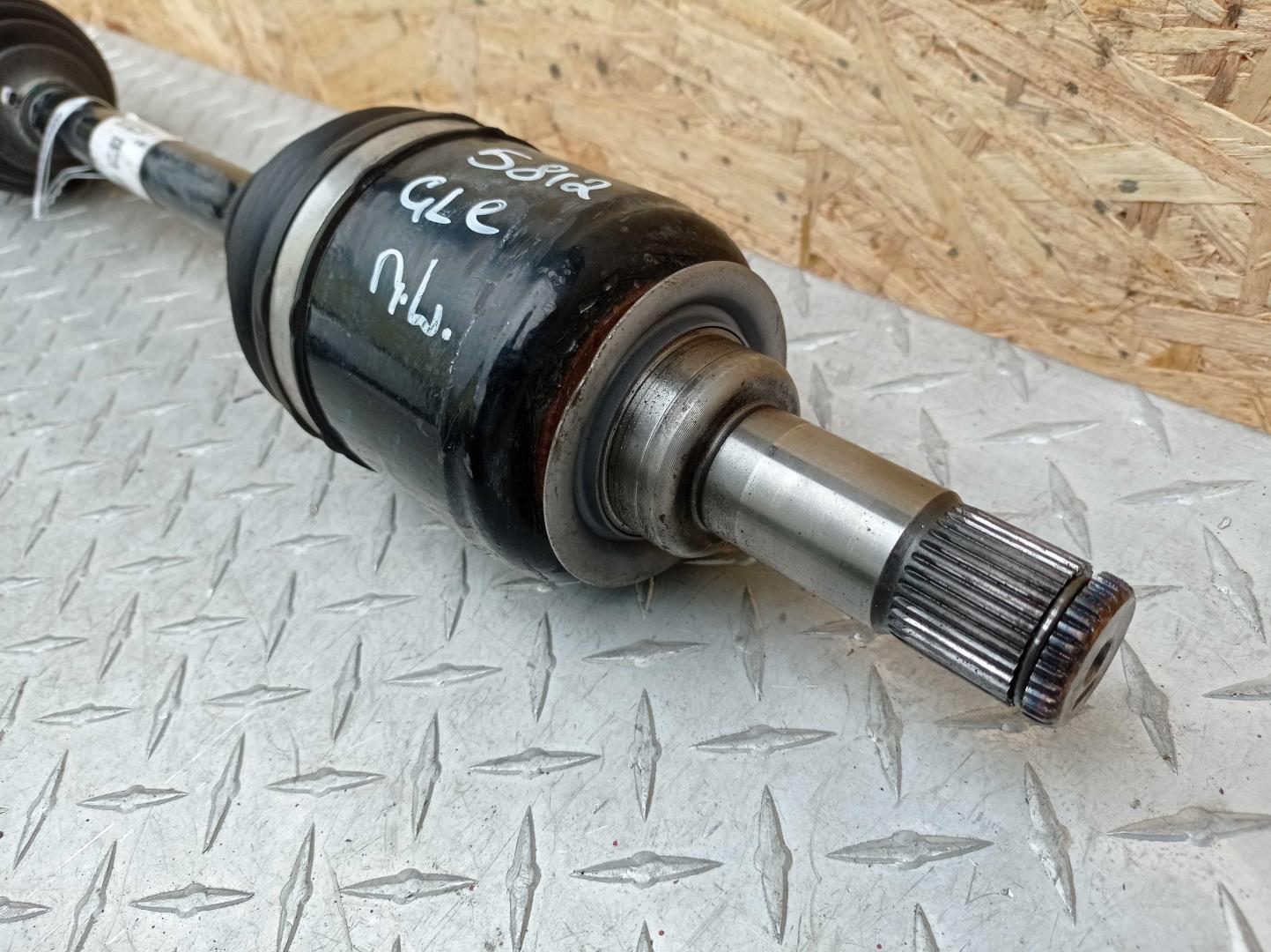 Полуось передняя левая