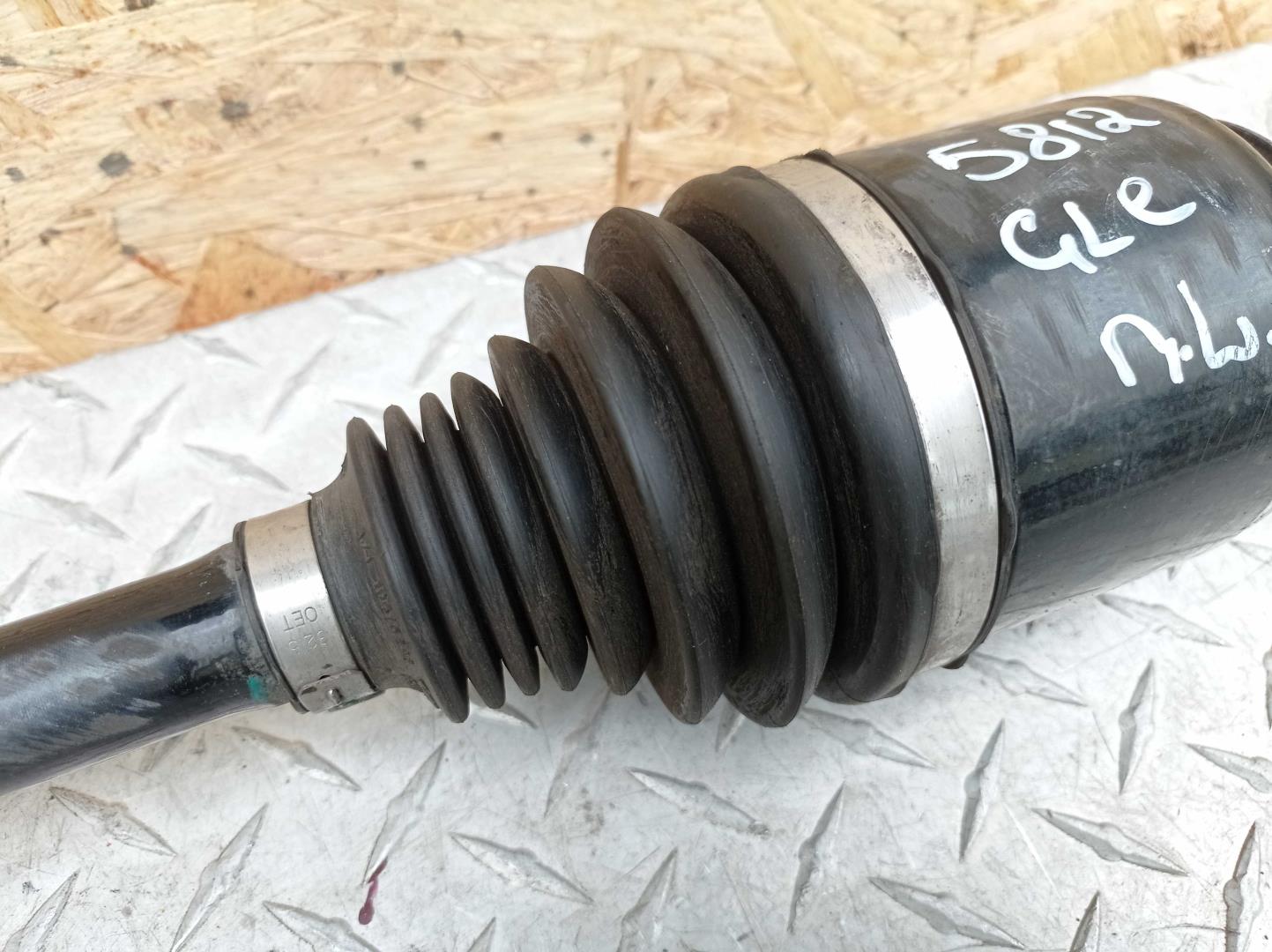 Полуось передняя левая