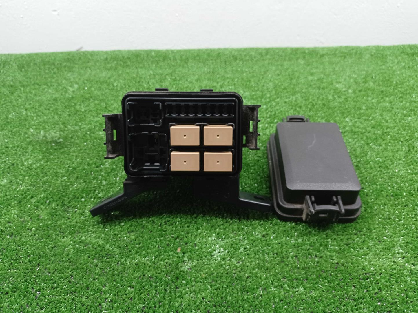 Блок предохранителей