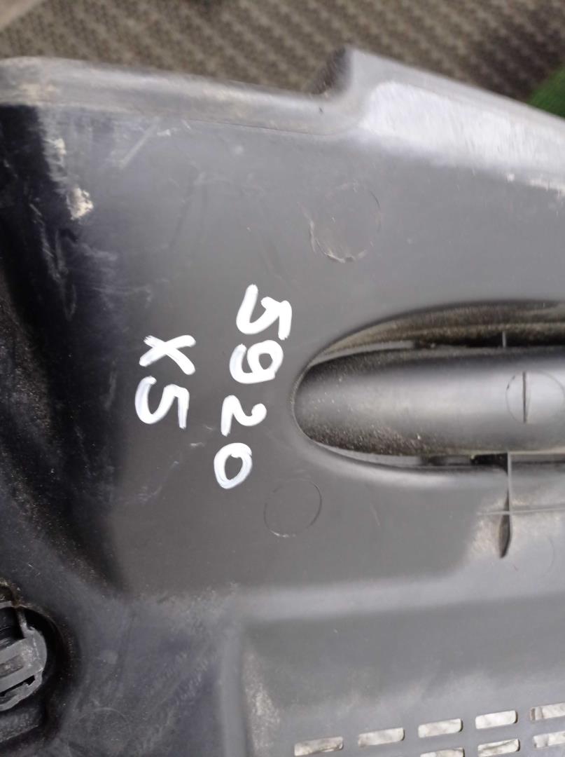 Решетка стеклоочистителей (Жабо)