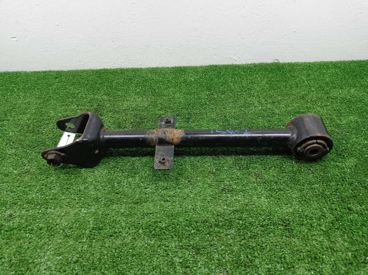 Рычаг задний левый